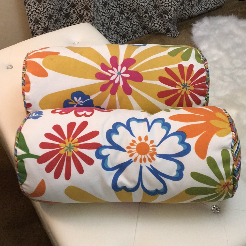 Pier 1 outdoor pillows